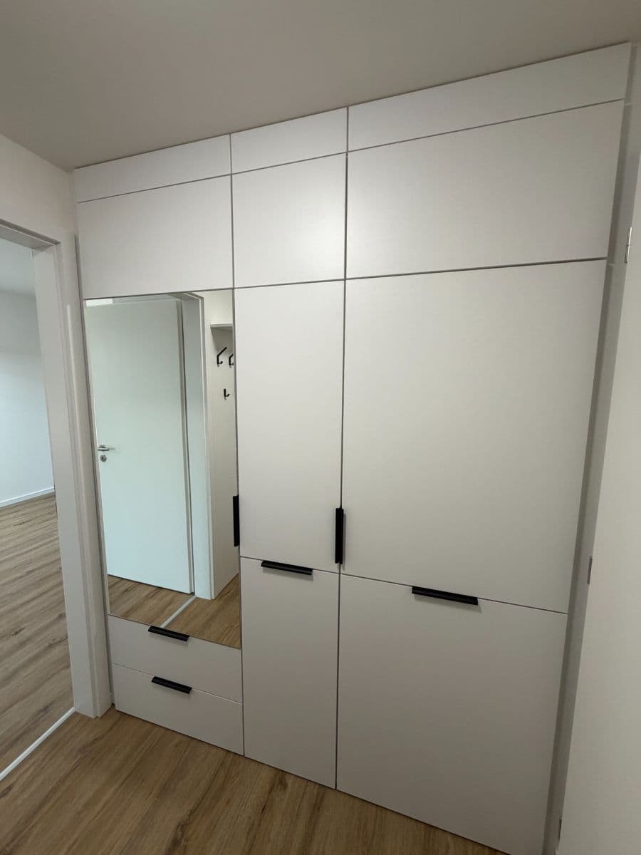 Prenájom bytu 2-izbový 50 m², Ke křížku, Kladno, Středočeský kraj Prenájom bytu 2-izbový 50 m², Ke křížku, Kladno, Středočeský kraj