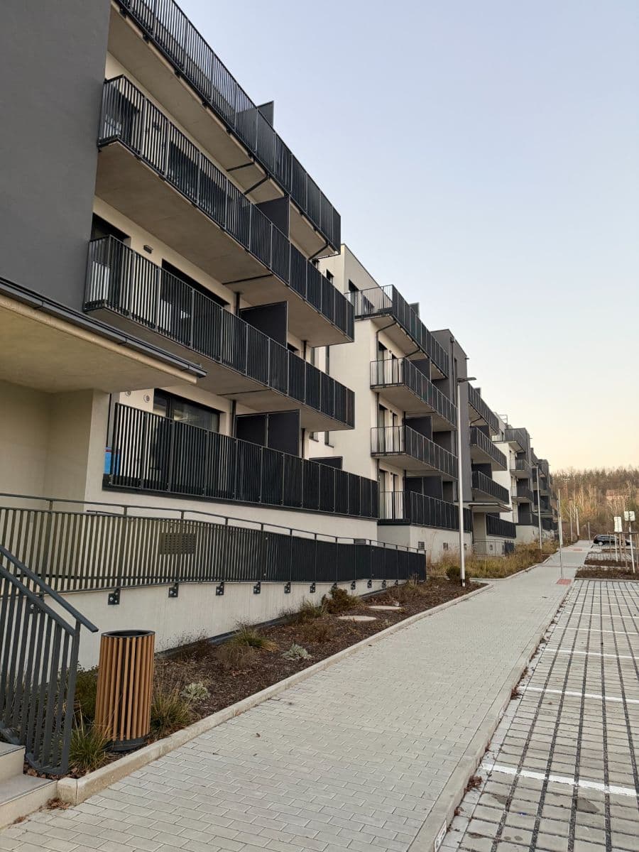 Prenájom bytu 2-izbový 50 m², Ke křížku, Kladno, Středočeský kraj Prenájom bytu 2-izbový 50 m², Ke křížku, Kladno, Středočeský kraj