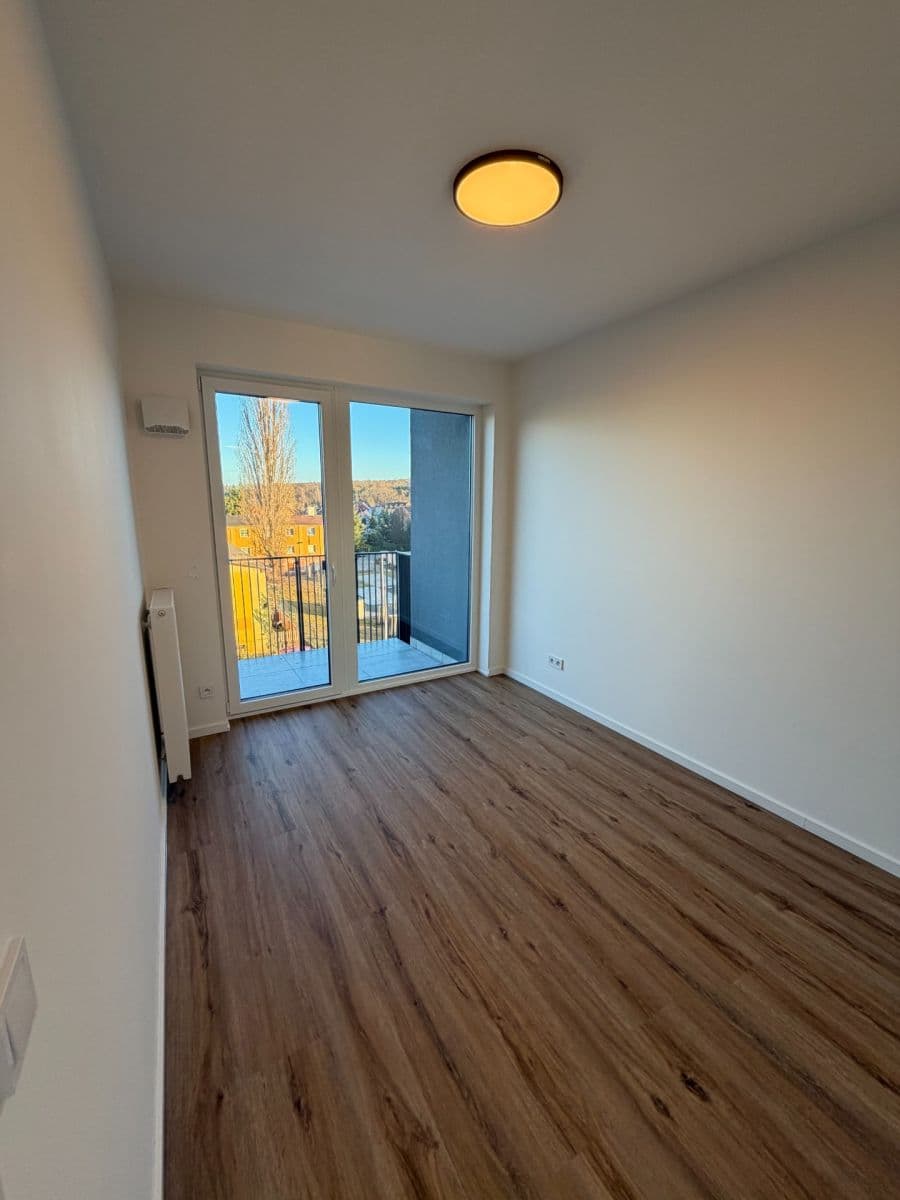 Prenájom bytu 2-izbový 50 m², Ke křížku, Kladno, Středočeský kraj Prenájom bytu 2-izbový 50 m², Ke křížku, Kladno, Středočeský kraj