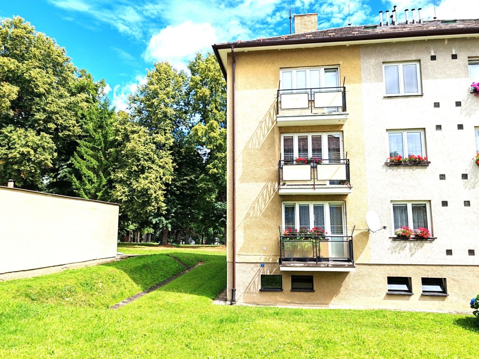 Prenájom bytu 3-izbový 83 m², 5. května, Humpolec, Kraj Vysočina Prenájom bytu 3-izbový 83 m², 5. května, Humpolec, Kraj Vysočina