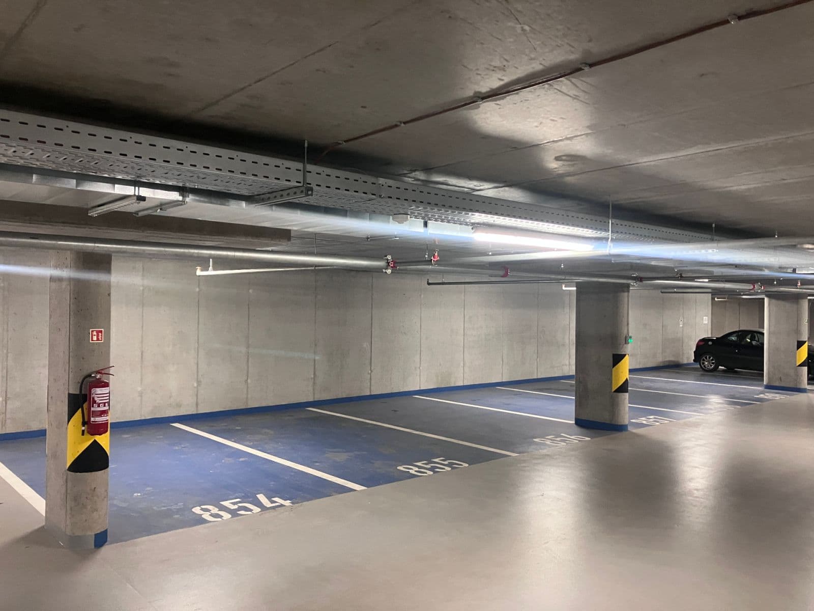 Prenájom garáže 13 m², Mezi Vodami, Praha, Praha Prenájom garáže 13 m², Mezi Vodami, Praha, Praha