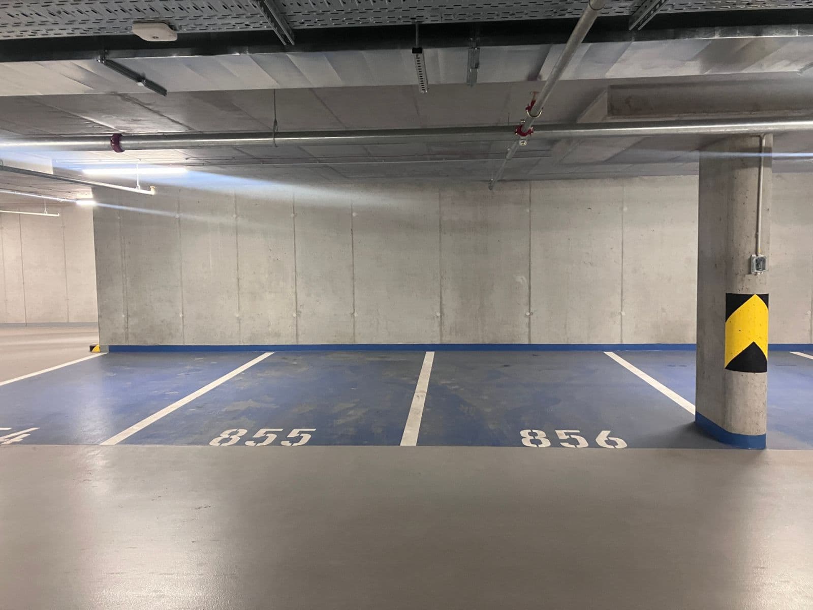 Prenájom garáže 13 m², Mezi Vodami, Praha, Praha Prenájom garáže 13 m², Mezi Vodami, Praha, Praha