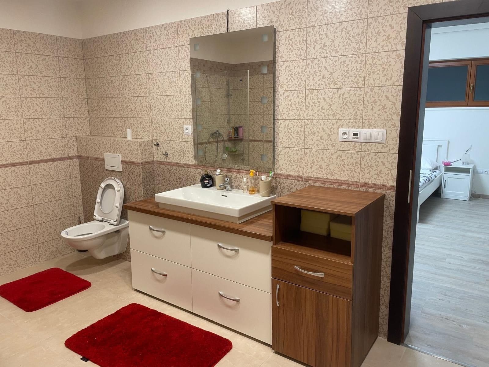 Prenájom bytu 2-izbový 66 m², Nad Rybníkem, Únětice, Středočeský kraj Prenájom bytu 2-izbový 66 m², Nad Rybníkem, Únětice, Středočeský kraj