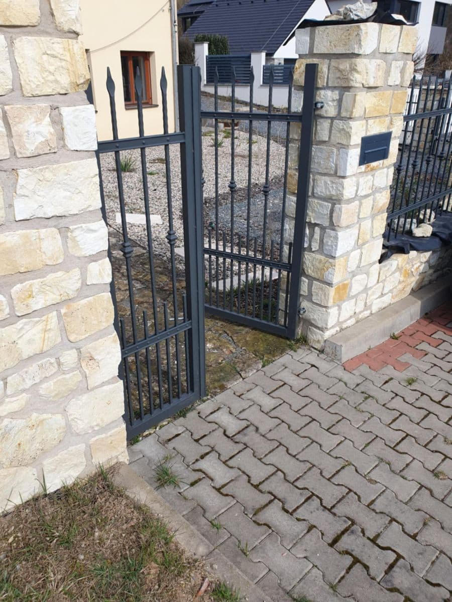 Prenájom bytu 2-izbový 66 m², Nad Rybníkem, Únětice, Středočeský kraj Prenájom bytu 2-izbový 66 m², Nad Rybníkem, Únětice, Středočeský kraj