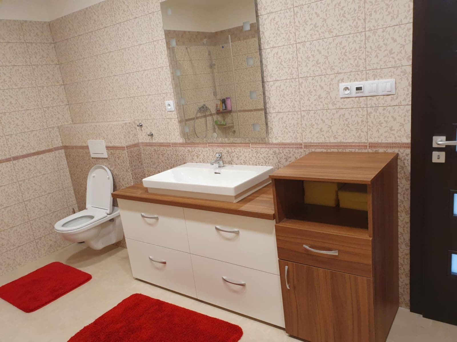 Prenájom bytu 2-izbový 66 m², Nad Rybníkem, Únětice, Středočeský kraj Prenájom bytu 2-izbový 66 m², Nad Rybníkem, Únětice, Středočeský kraj