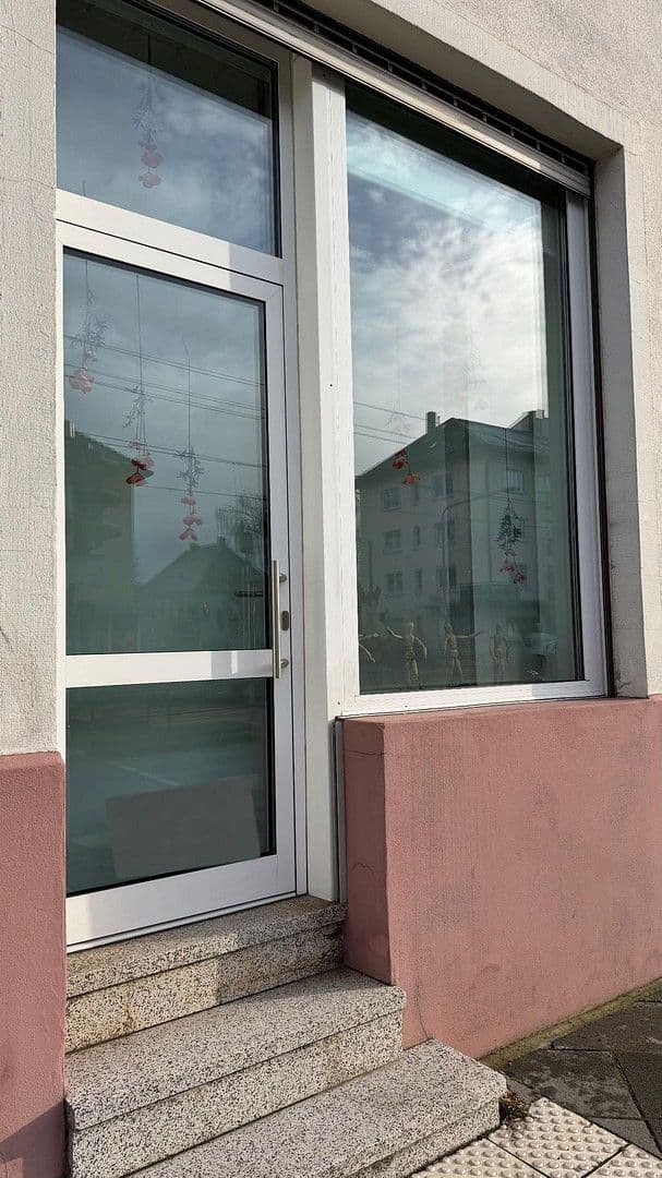 Prenájom kancelárie 70 m², Eschersheimer Landstraße 502, Frankfurt am Main, Hesensko Prenájom kancelárie 70 m², Eschersheimer Landstraße 502, Frankfurt am Main, Hesensko