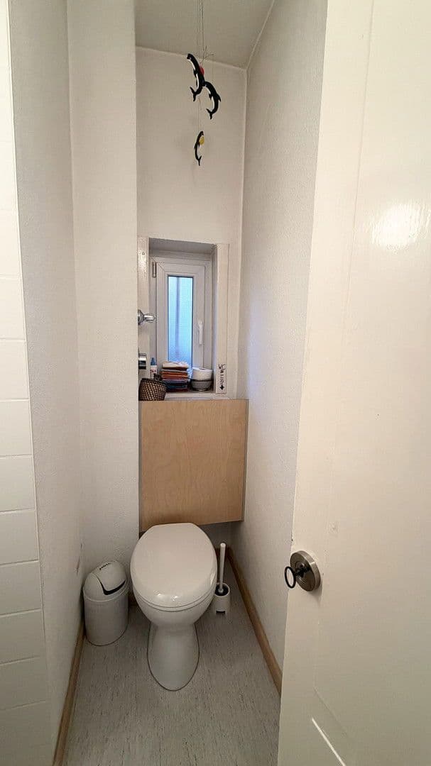 Prenájom kancelárie 70 m², Eschersheimer Landstraße 502, Frankfurt am Main, Hesensko Prenájom kancelárie 70 m², Eschersheimer Landstraße 502, Frankfurt am Main, Hesensko