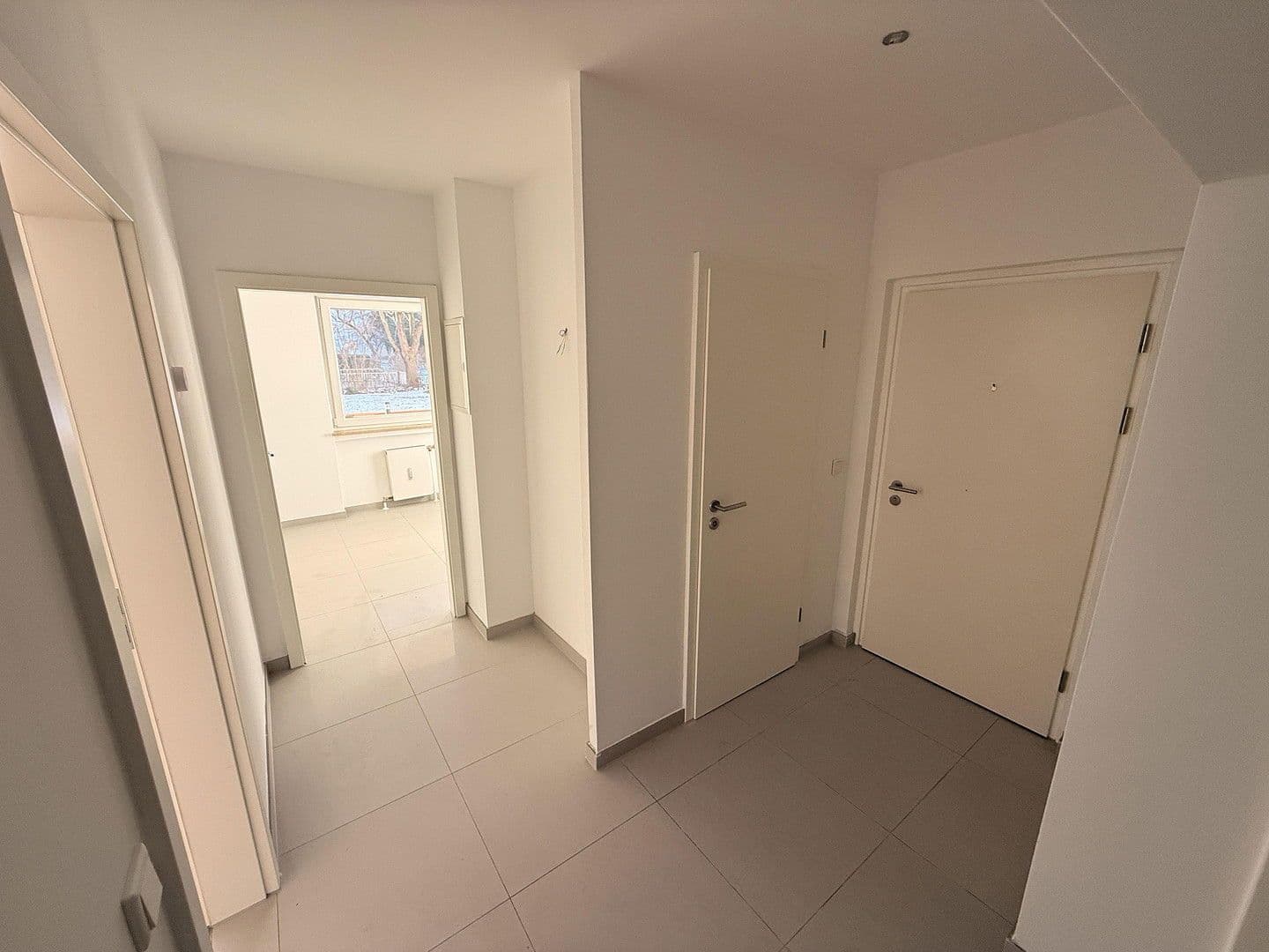 Prenájom bytu 3-izbový 86 m², Plievierpark 12, München, Bavorsko Prenájom bytu 3-izbový 86 m², Plievierpark 12, München, Bavorsko