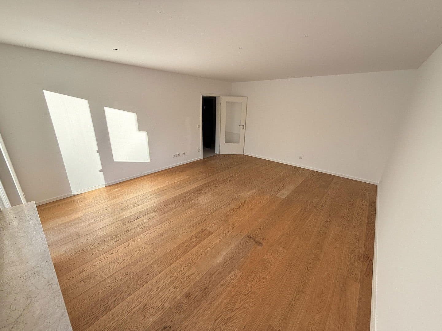 Prenájom bytu 3-izbový 86 m², Plievierpark 12, München, Bavorsko Prenájom bytu 3-izbový 86 m², Plievierpark 12, München, Bavorsko