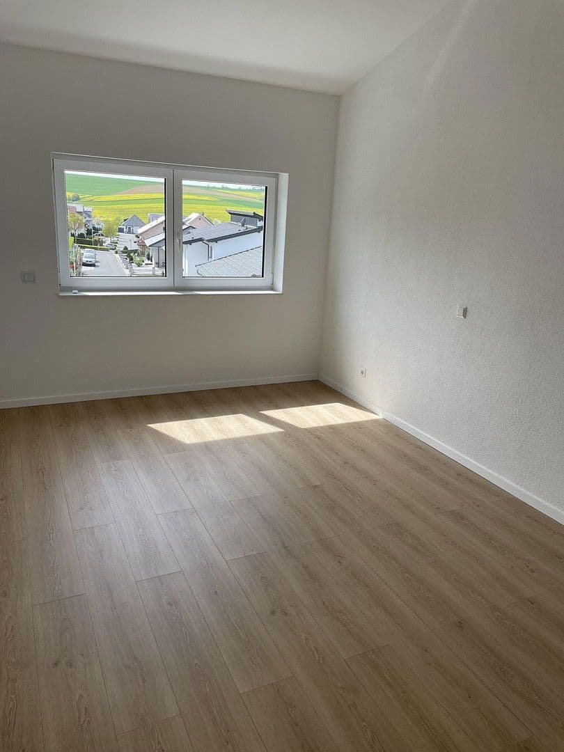 Prenájom bytu 4-izbový 103 m², Friedrich-Hecker Str 23, Buchen (Odenwald), Bádensko-Wurttembersko Prenájom bytu 4-izbový 103 m², Friedrich-Hecker Str 23, Buchen (Odenwald), Bádensko-Wurttembersko