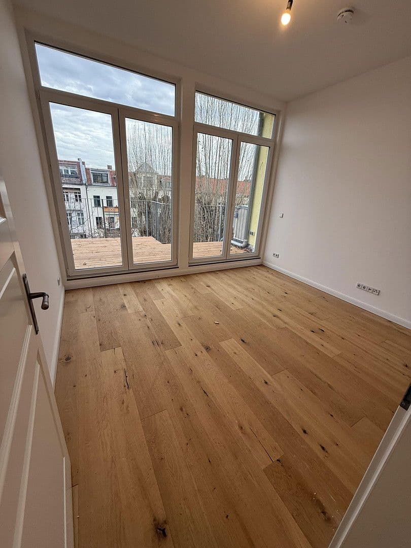 Prenájom bytu 2-izbový 68 m², Binger Straße, Berlin, Berlín Prenájom bytu 2-izbový 68 m², Binger Straße, Berlin, Berlín