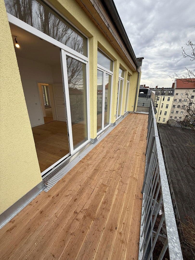 Prenájom bytu 2-izbový 68 m², Binger Straße, Berlin, Berlín Prenájom bytu 2-izbový 68 m², Binger Straße, Berlin, Berlín