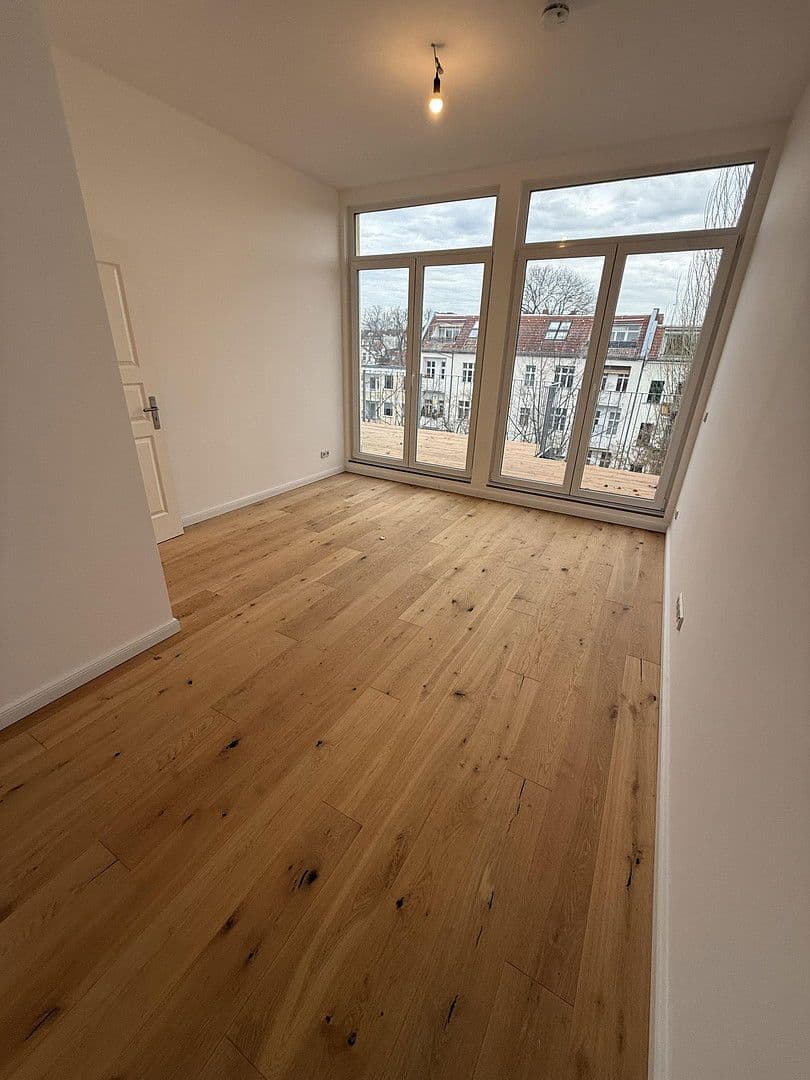 Prenájom bytu 2-izbový 68 m², Binger Straße, Berlin, Berlín Prenájom bytu 2-izbový 68 m², Binger Straße, Berlin, Berlín