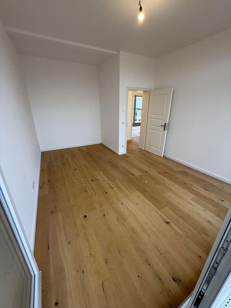 Prenájom bytu 2-izbový 68 m², Binger Straße, Berlin, Berlín Prenájom bytu 2-izbový 68 m², Binger Straße, Berlin, Berlín