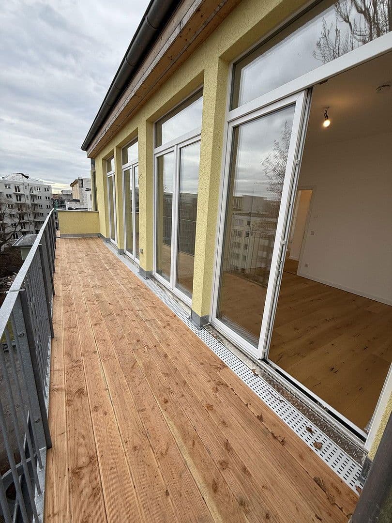 Prenájom bytu 2-izbový 68 m², Binger Straße, Berlin, Berlín Prenájom bytu 2-izbový 68 m², Binger Straße, Berlin, Berlín