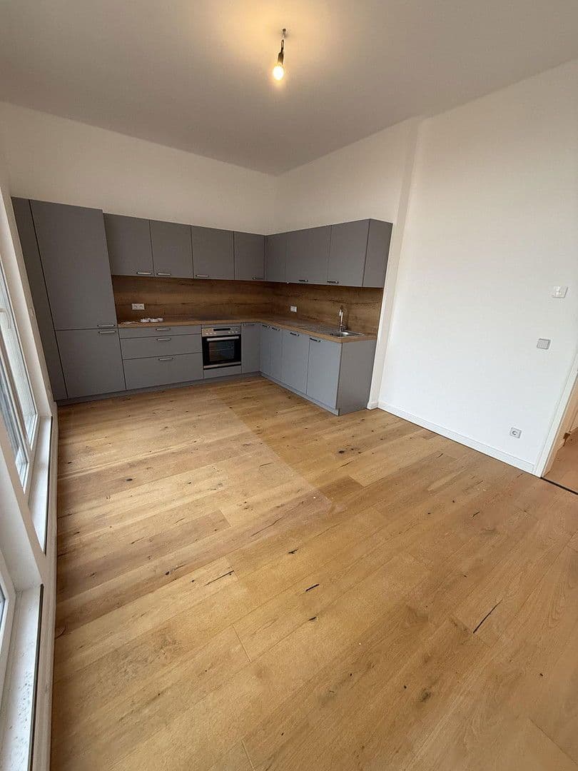 Prenájom bytu 2-izbový 68 m², Binger Straße, Berlin, Berlín Prenájom bytu 2-izbový 68 m², Binger Straße, Berlin, Berlín