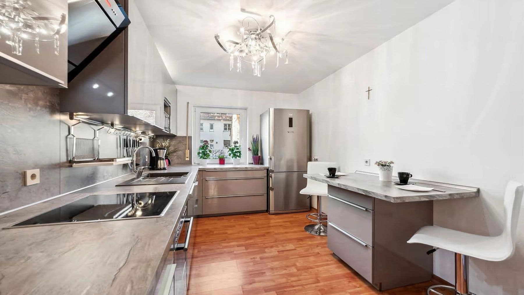 Prenájom bytu 2-izbový 60 m², Ulm, Bádensko-Wurttembersko Prenájom bytu 2-izbový 60 m², Ulm, Bádensko-Wurttembersko