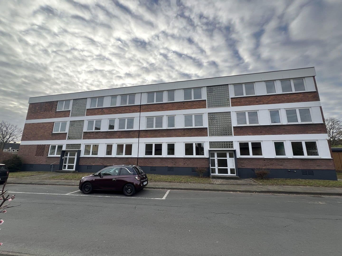 Predaj domu 840 m², pozemek 1.200 m², Schulstraße 72, Kamp-Lintfort, Severné Porýnie - Westfálsko Predaj domu 840 m², pozemek 1.200 m², Schulstraße 72, Kamp-Lintfort, Severné Porýnie - Westfálsko