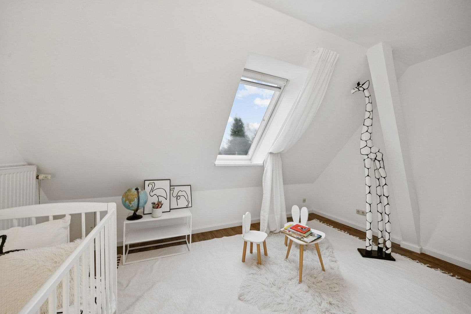 Predaj domu 201 m², pozemek 372 m², Pinneberg, Šlezvicko-Holštajnsko Predaj domu 201 m², pozemek 372 m², Pinneberg, Šlezvicko-Holštajnsko