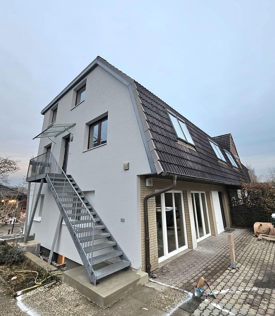 Predaj domu 201 m², pozemek 372 m², Pinneberg, Šlezvicko-Holštajnsko Predaj domu 201 m², pozemek 372 m², Pinneberg, Šlezvicko-Holštajnsko