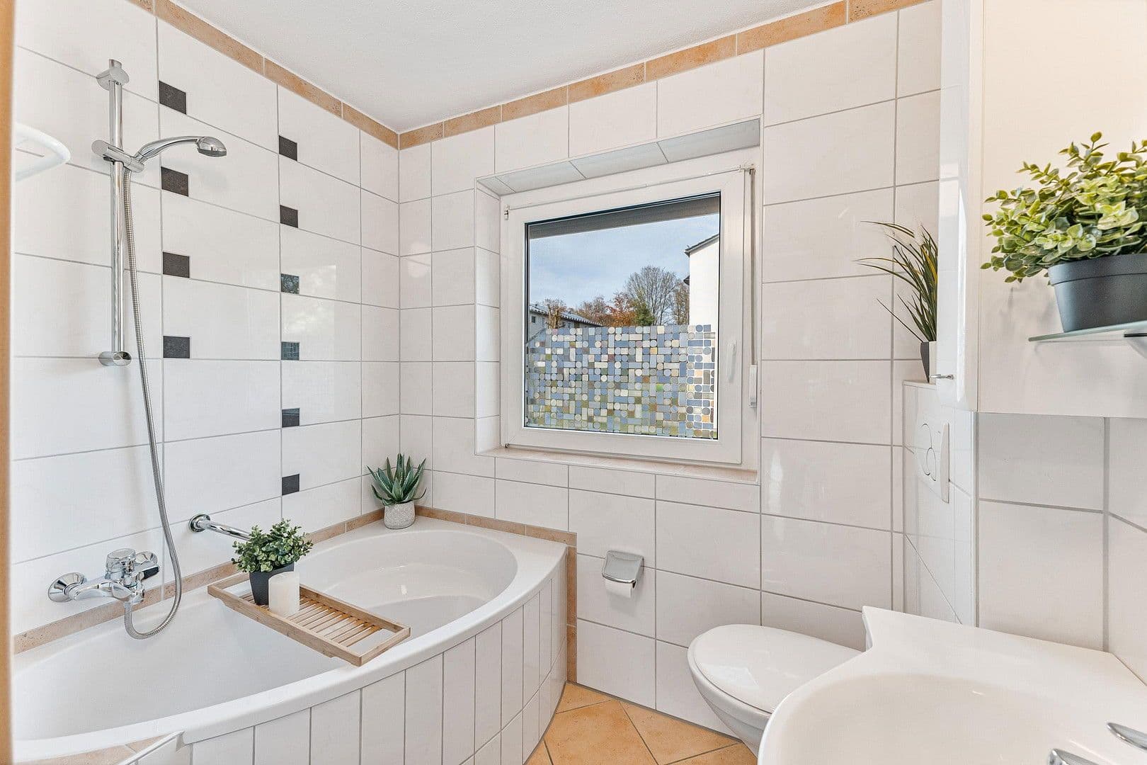 Predaj domu 117 m², pozemek 184 m², Ulm, Bádensko-Wurttembersko Predaj domu 117 m², pozemek 184 m², Ulm, Bádensko-Wurttembersko