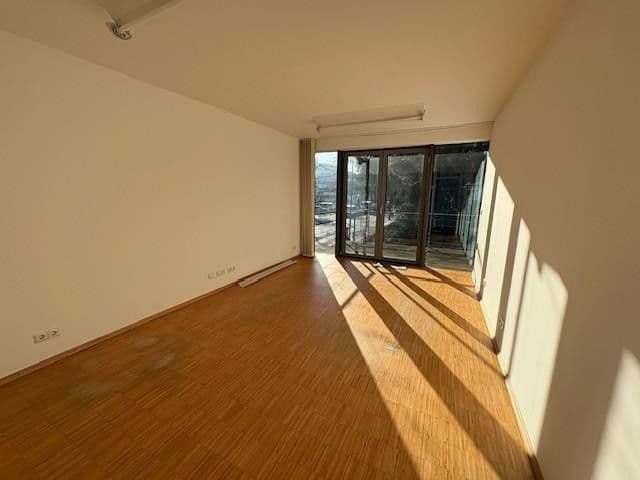 Prenájom kancelárie 100 m², Maria-Eich-Str. 6a, München, Bavorsko Prenájom kancelárie 100 m², Maria-Eich-Str. 6a, München, Bavorsko