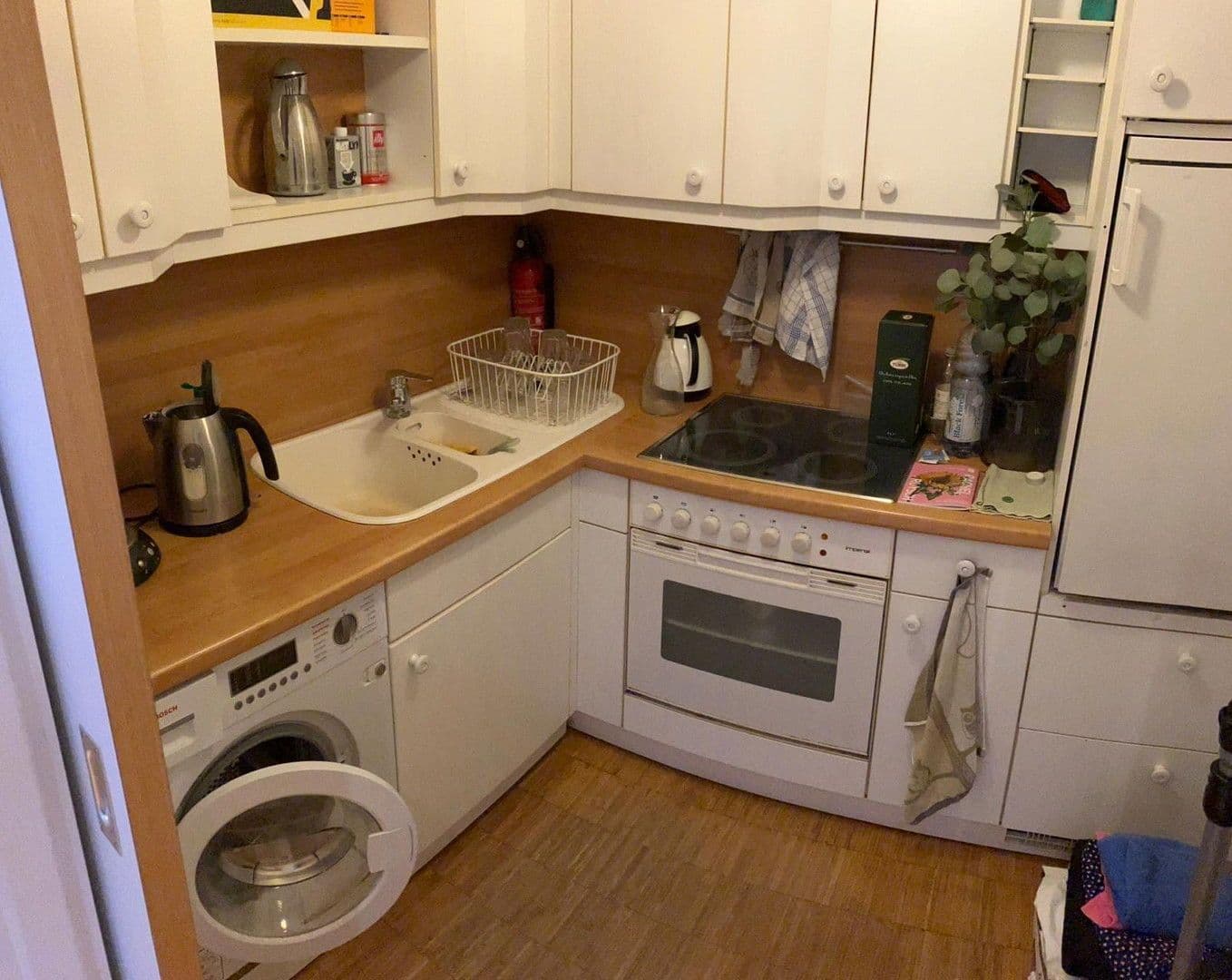 Prenájom kancelárie 100 m², Maria-Eich-Str. 6a, München, Bavorsko Prenájom kancelárie 100 m², Maria-Eich-Str. 6a, München, Bavorsko