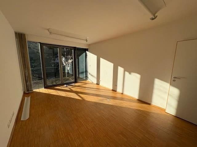 Prenájom kancelárie 100 m², Maria-Eich-Str. 6a, München, Bavorsko Prenájom kancelárie 100 m², Maria-Eich-Str. 6a, München, Bavorsko