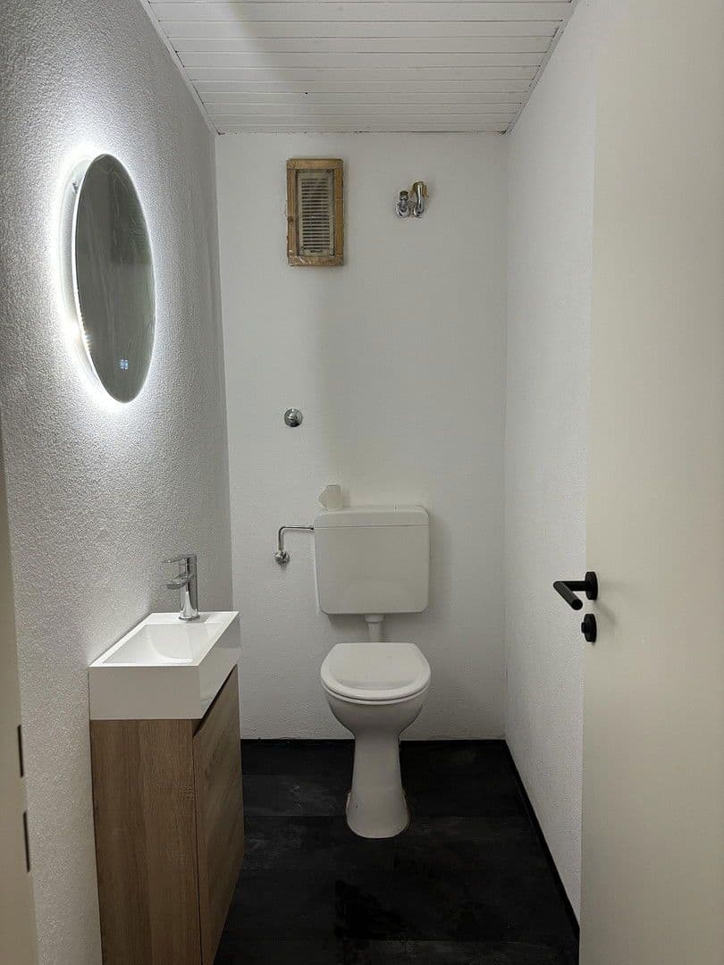 Prenájom bytu 3-izbový 87 m², Bergstraße 59, Würzburg, Bavorsko Prenájom bytu 3-izbový 87 m², Bergstraße 59, Würzburg, Bavorsko