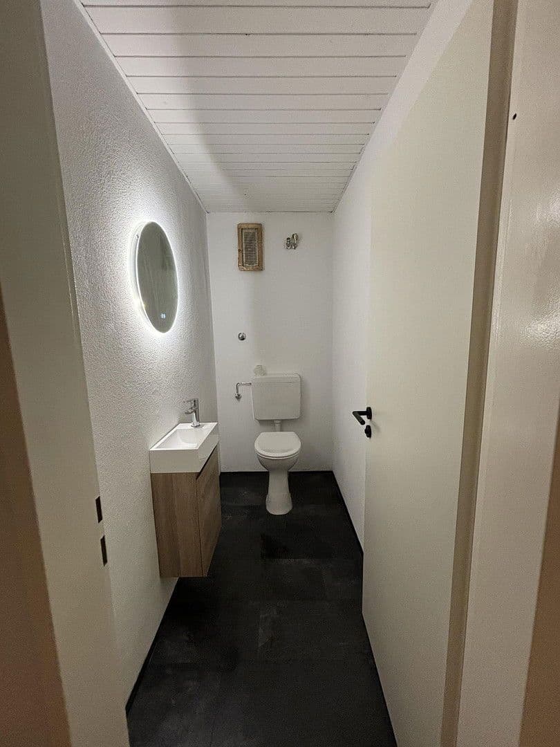 Prenájom bytu 3-izbový 87 m², Bergstraße 59, Würzburg, Bavorsko Prenájom bytu 3-izbový 87 m², Bergstraße 59, Würzburg, Bavorsko