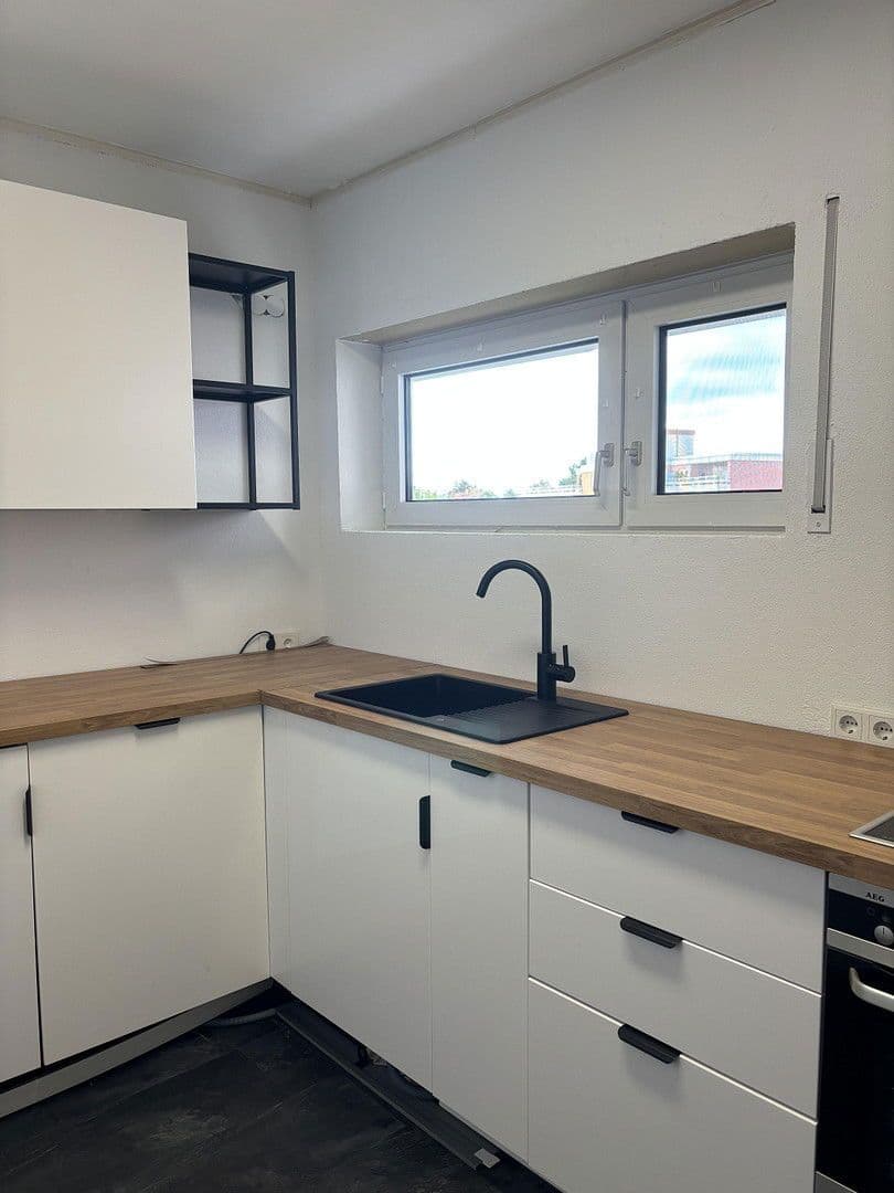 Prenájom bytu 3-izbový 87 m², Bergstraße 59, Würzburg, Bavorsko Prenájom bytu 3-izbový 87 m², Bergstraße 59, Würzburg, Bavorsko