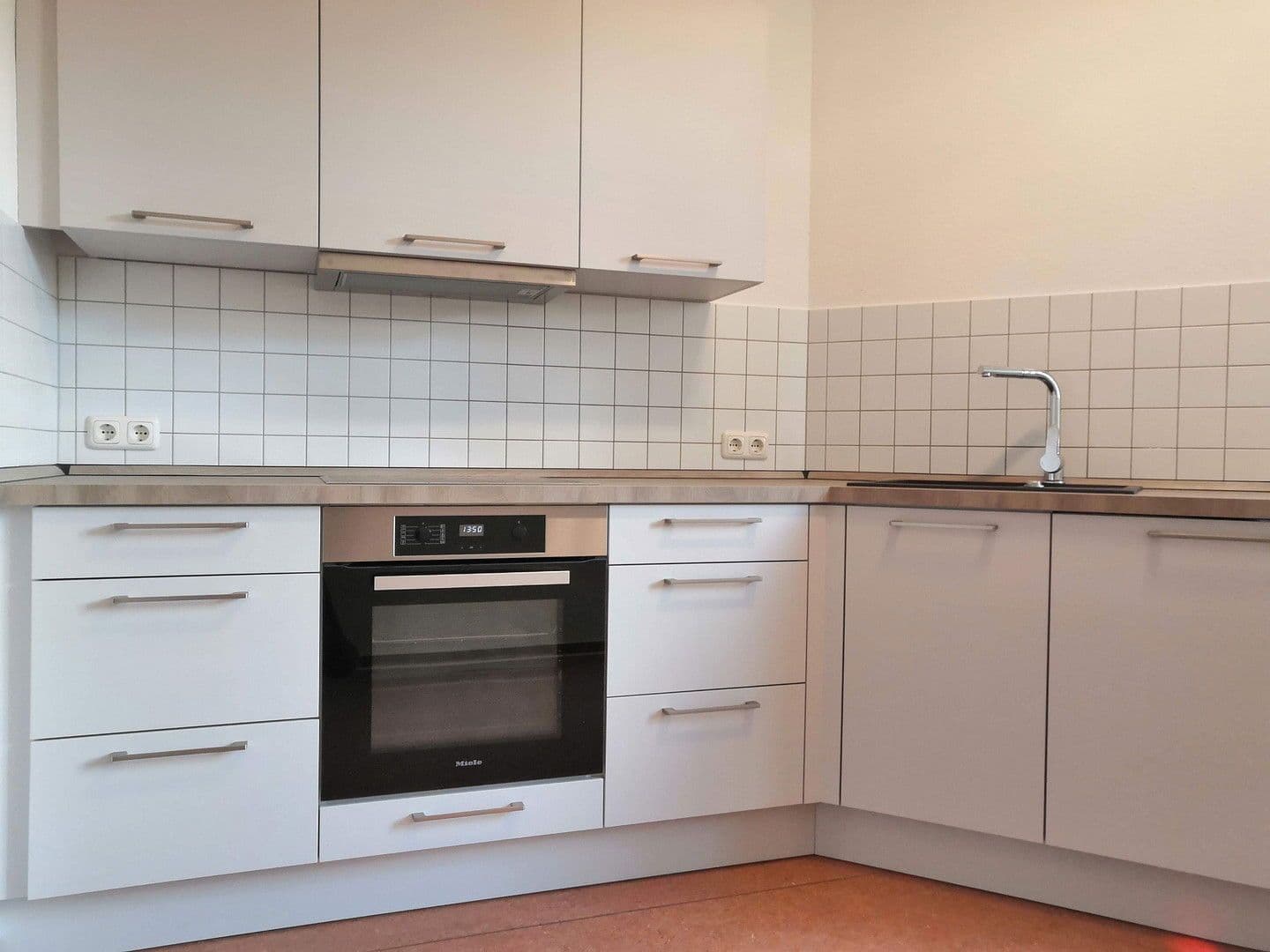 Prenájom bytu 3-izbový 71 m², Nöthnitzer Straße 36, Dresden, Sasko Prenájom bytu 3-izbový 71 m², Nöthnitzer Straße 36, Dresden, Sasko