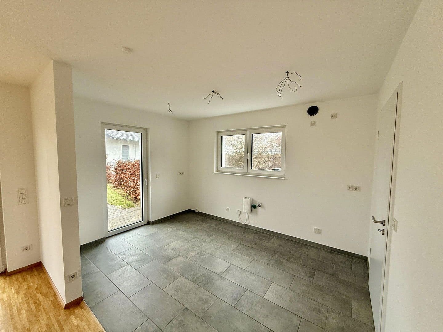 Prenájom bytu 3-izbový 113 m², Neunkirchen-Seelscheid, Severné Porýnie - Westfálsko Prenájom bytu 3-izbový 113 m², Neunkirchen-Seelscheid, Severné Porýnie - Westfálsko