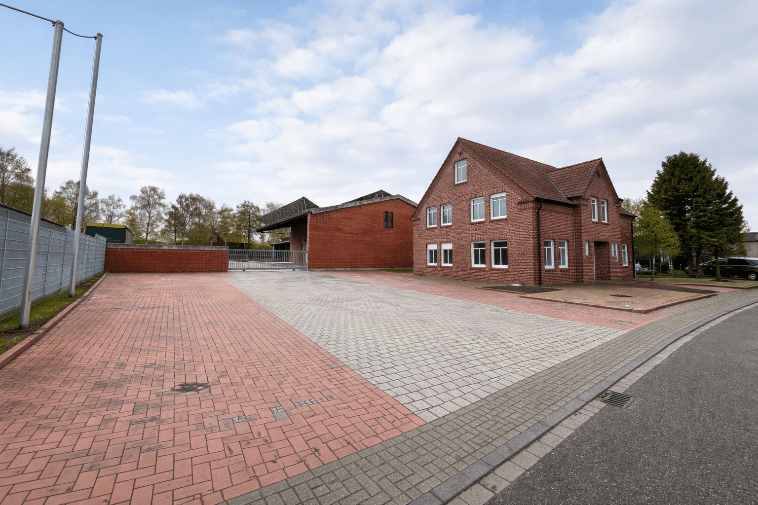 Prenájom nebytového priestoru 3.500 m², Daimlerstraße 25, Ahaus, Severné Porýnie - Westfálsko Prenájom nebytového priestoru 3.500 m², Daimlerstraße 25, Ahaus, Severné Porýnie - Westfálsko