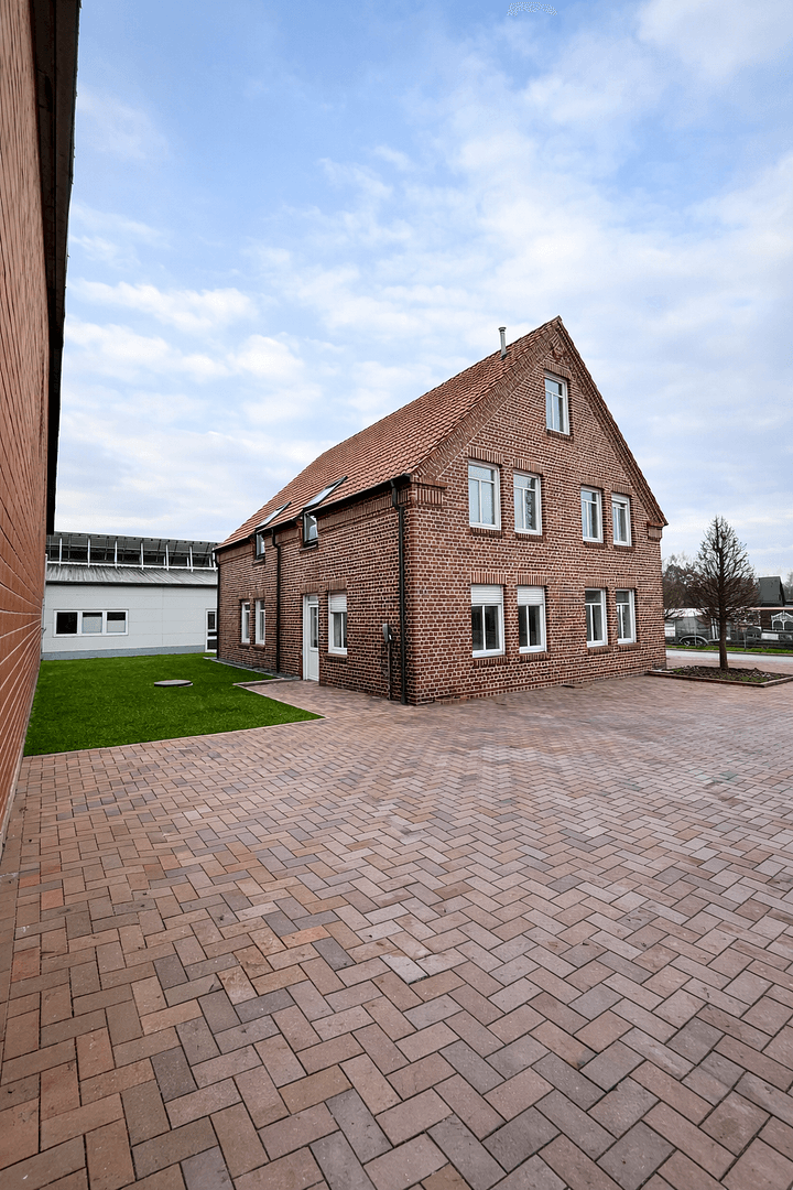 Prenájom nebytového priestoru 3.500 m², Daimlerstraße 25, Ahaus, Severné Porýnie - Westfálsko Prenájom nebytového priestoru 3.500 m², Daimlerstraße 25, Ahaus, Severné Porýnie - Westfálsko