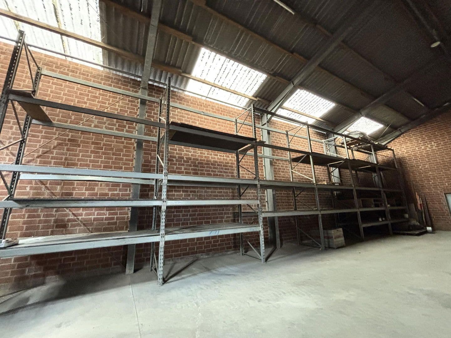 Prenájom nebytového priestoru 3.500 m², Daimlerstraße 25, Ahaus, Severné Porýnie - Westfálsko Prenájom nebytového priestoru 3.500 m², Daimlerstraße 25, Ahaus, Severné Porýnie - Westfálsko