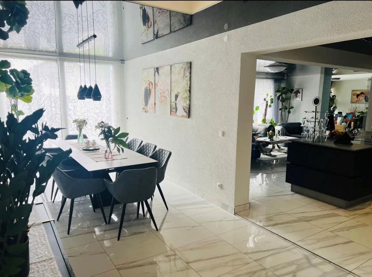 Predaj domu 300 m², pozemek 1.000 m², Worms, Porýnie-Falcko Predaj domu 300 m², pozemek 1.000 m², Worms, Porýnie-Falcko