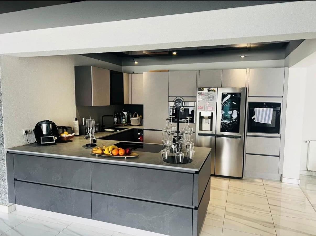 Predaj domu 300 m², pozemek 1.000 m², Worms, Porýnie-Falcko Predaj domu 300 m², pozemek 1.000 m², Worms, Porýnie-Falcko