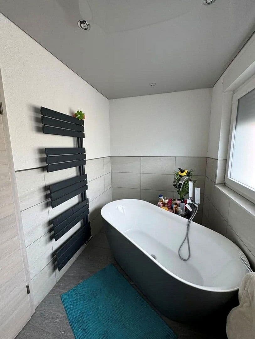 Predaj domu 300 m², pozemek 1.000 m², Worms, Porýnie-Falcko Predaj domu 300 m², pozemek 1.000 m², Worms, Porýnie-Falcko