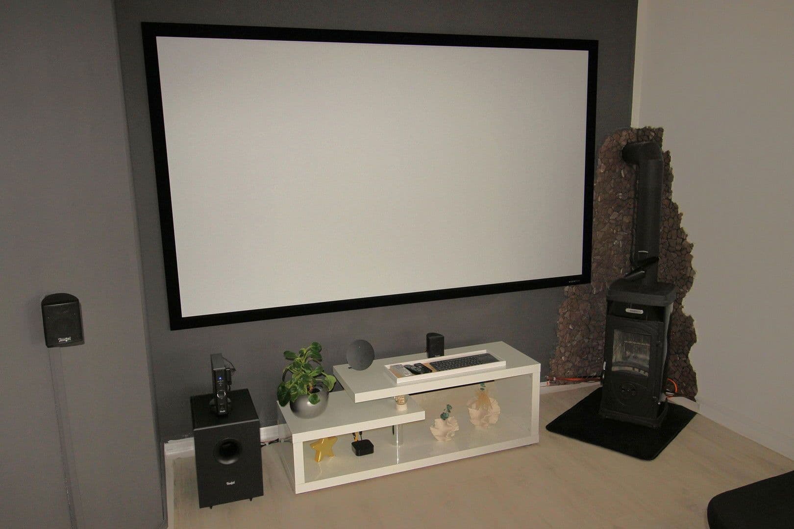 Prenájom bytu 4-izbový 105 m², Taunusstr. 18, Aarbergen, Hesensko Prenájom bytu 4-izbový 105 m², Taunusstr. 18, Aarbergen, Hesensko