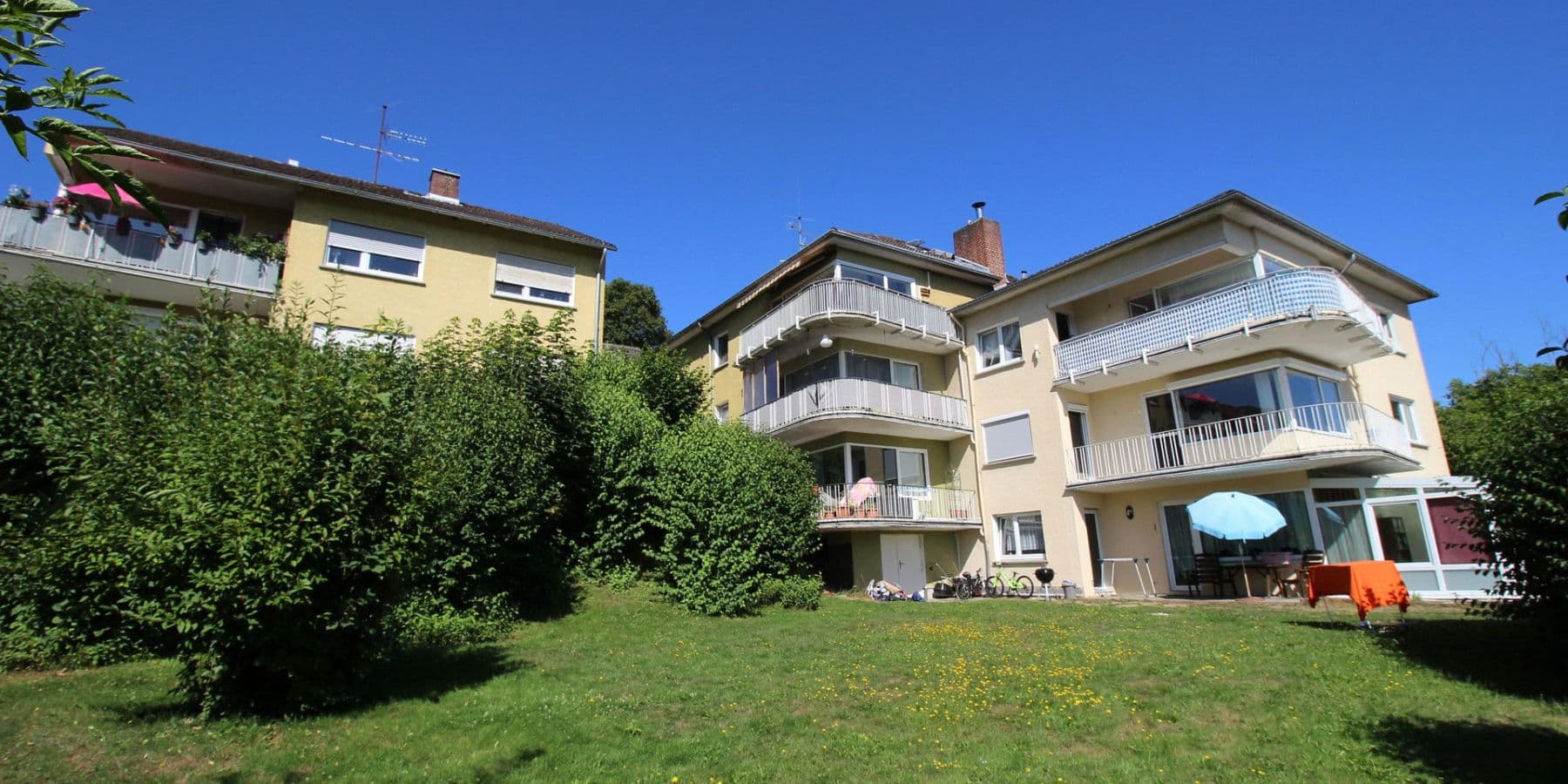 Prenájom bytu 4-izbový 105 m², Taunusstr. 18, Aarbergen, Hesensko Prenájom bytu 4-izbový 105 m², Taunusstr. 18, Aarbergen, Hesensko