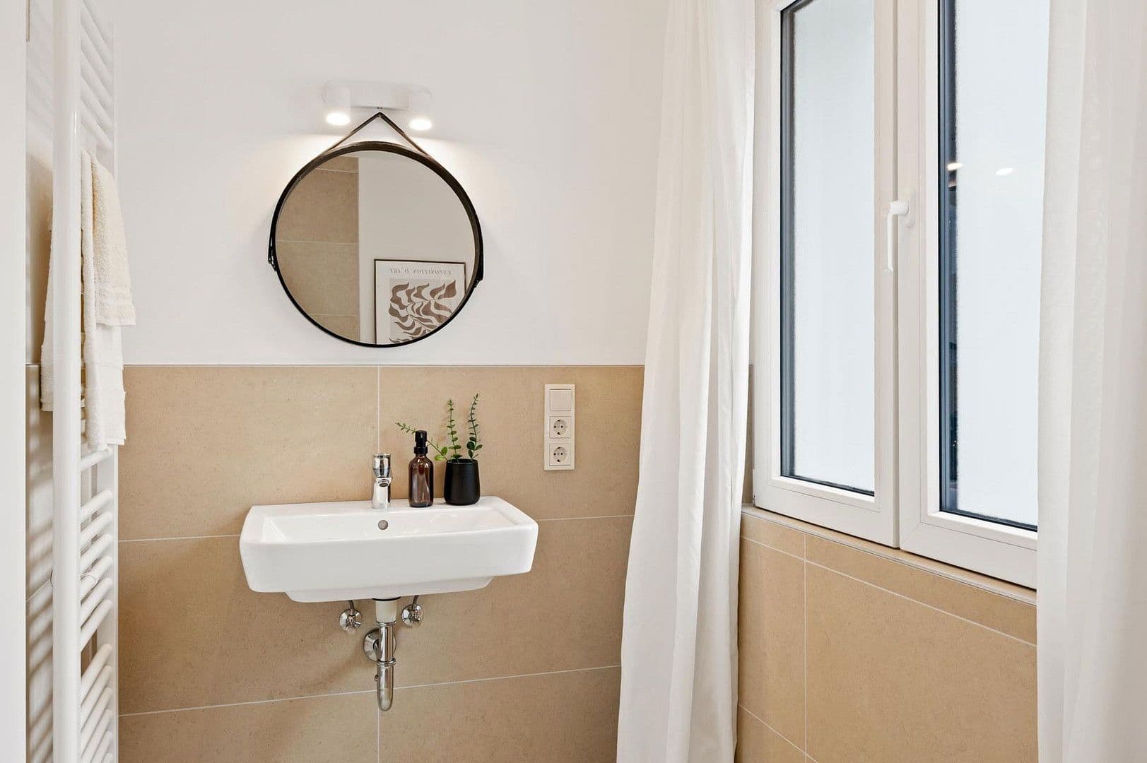 Predaj domu 105 m², pozemek 480 m², Nauroder Str. 71, Wiesbaden, Hesensko Predaj domu 105 m², pozemek 480 m², Nauroder Str. 71, Wiesbaden, Hesensko