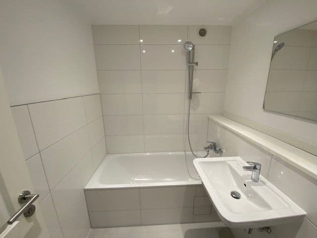 Prenájom bytu 1-izbový 40 m², Herzog-Johann-Str. 18, München, Bavorsko Prenájom bytu 1-izbový 40 m², Herzog-Johann-Str. 18, München, Bavorsko