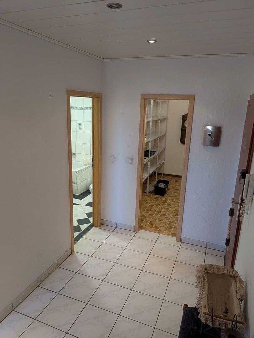Predaj bytu 3-izbový 90 m², Woogstr. 36, Neuhofen, Porýnie-Falcko Predaj bytu 3-izbový 90 m², Woogstr. 36, Neuhofen, Porýnie-Falcko