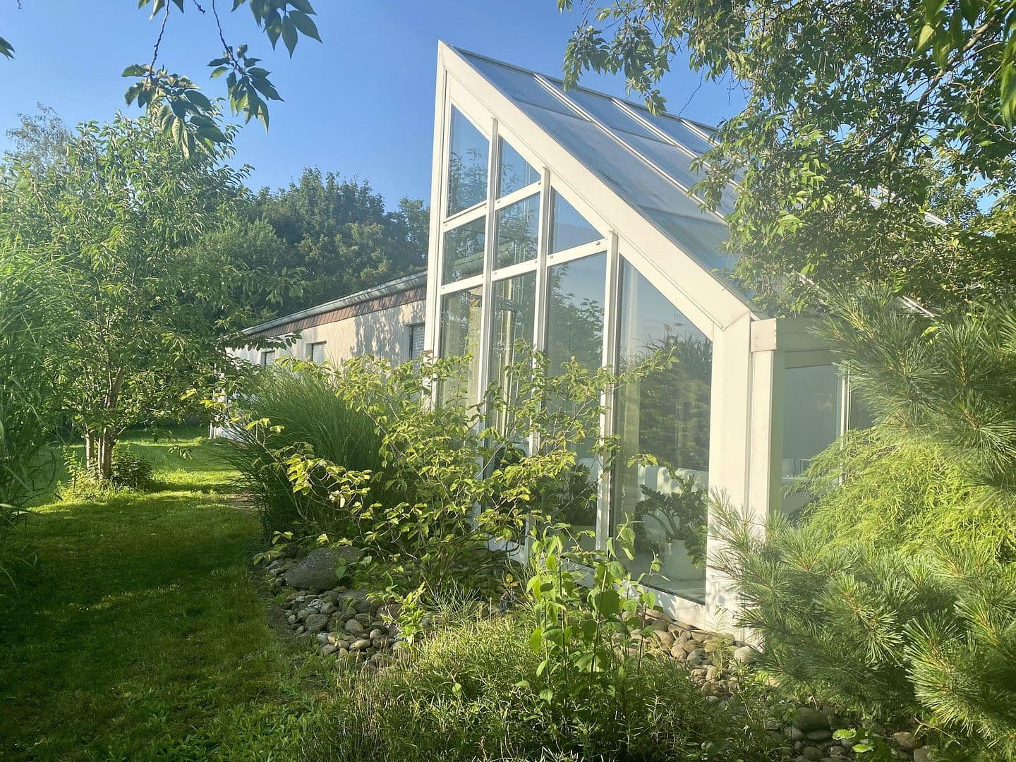 Predaj nebytového priestoru 2.000 m², Sarstedt, Dolné Sasko Predaj nebytového priestoru 2.000 m², Sarstedt, Dolné Sasko