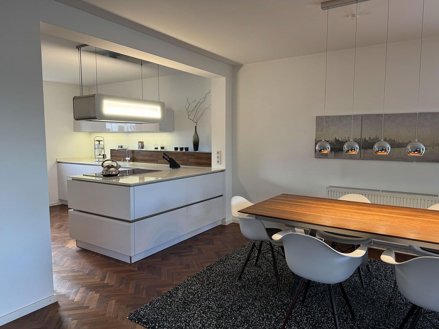 Predaj nebytového priestoru 2.000 m², Sarstedt, Dolné Sasko Predaj nebytového priestoru 2.000 m², Sarstedt, Dolné Sasko