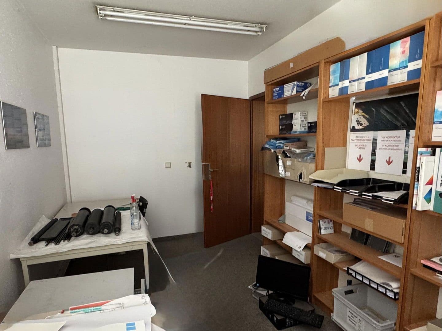 Predaj nebytového priestoru 2.000 m², Sarstedt, Dolné Sasko Predaj nebytového priestoru 2.000 m², Sarstedt, Dolné Sasko