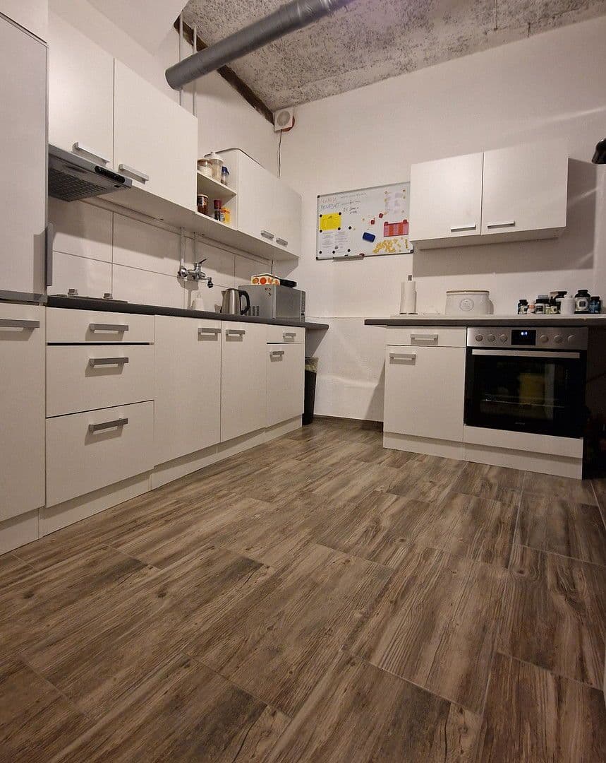 Prenájom bytu 3-izbový 127 m², Strümpfelbacher Str. 7a, Stuttgart, Bádensko-Wurttembersko Prenájom bytu 3-izbový 127 m², Strümpfelbacher Str. 7a, Stuttgart, Bádensko-Wurttembersko