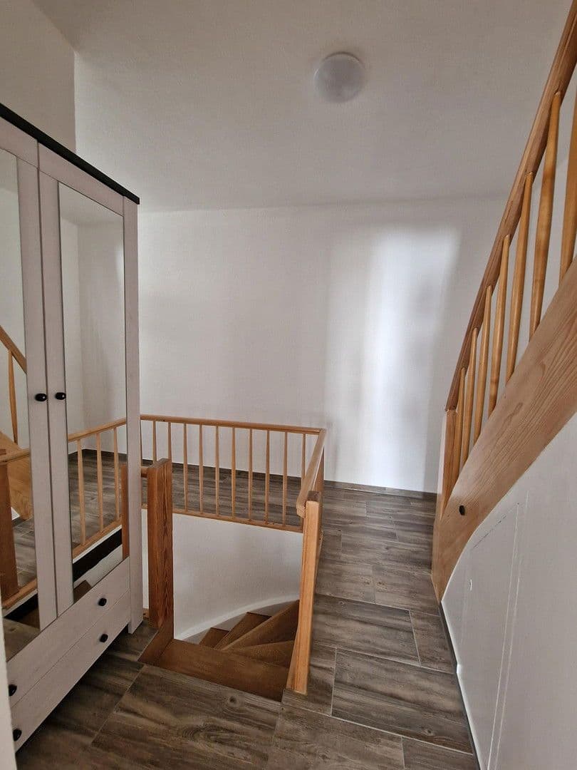 Prenájom bytu 3-izbový 127 m², Strümpfelbacher Str. 7a, Stuttgart, Bádensko-Wurttembersko Prenájom bytu 3-izbový 127 m², Strümpfelbacher Str. 7a, Stuttgart, Bádensko-Wurttembersko