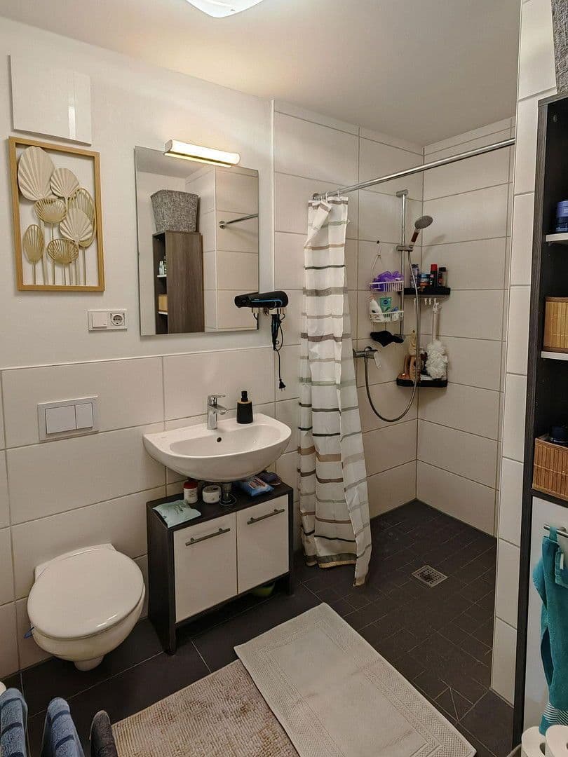 Prenájom bytu 3-izbový 75 m², Aristide-Briand-Str. 6, Herzogenaurach, Bavorsko Prenájom bytu 3-izbový 75 m², Aristide-Briand-Str. 6, Herzogenaurach, Bavorsko